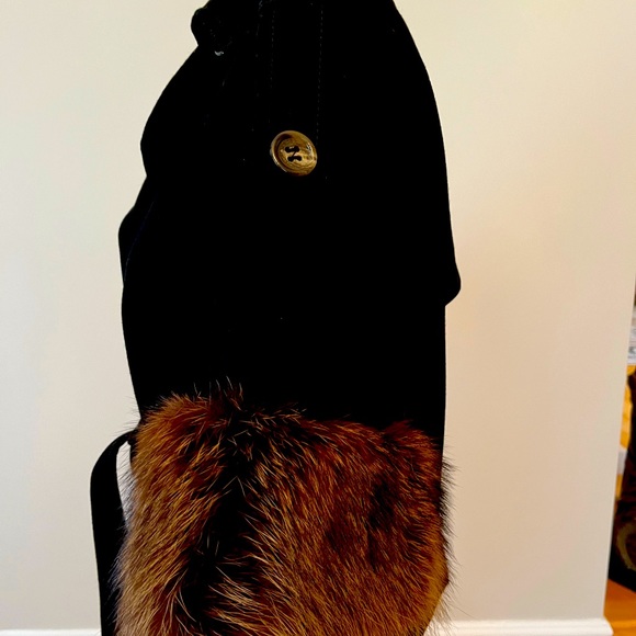 Light wool jacket with natural fur trim - Picture 3 of 8